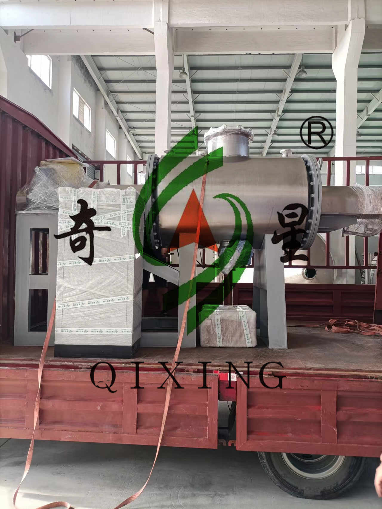 珠海某客戶(hù)在我公司訂購(gòu)的一臺(tái)ZPG-500型耙式真空干燥機(jī)已完成發(fā)貨。